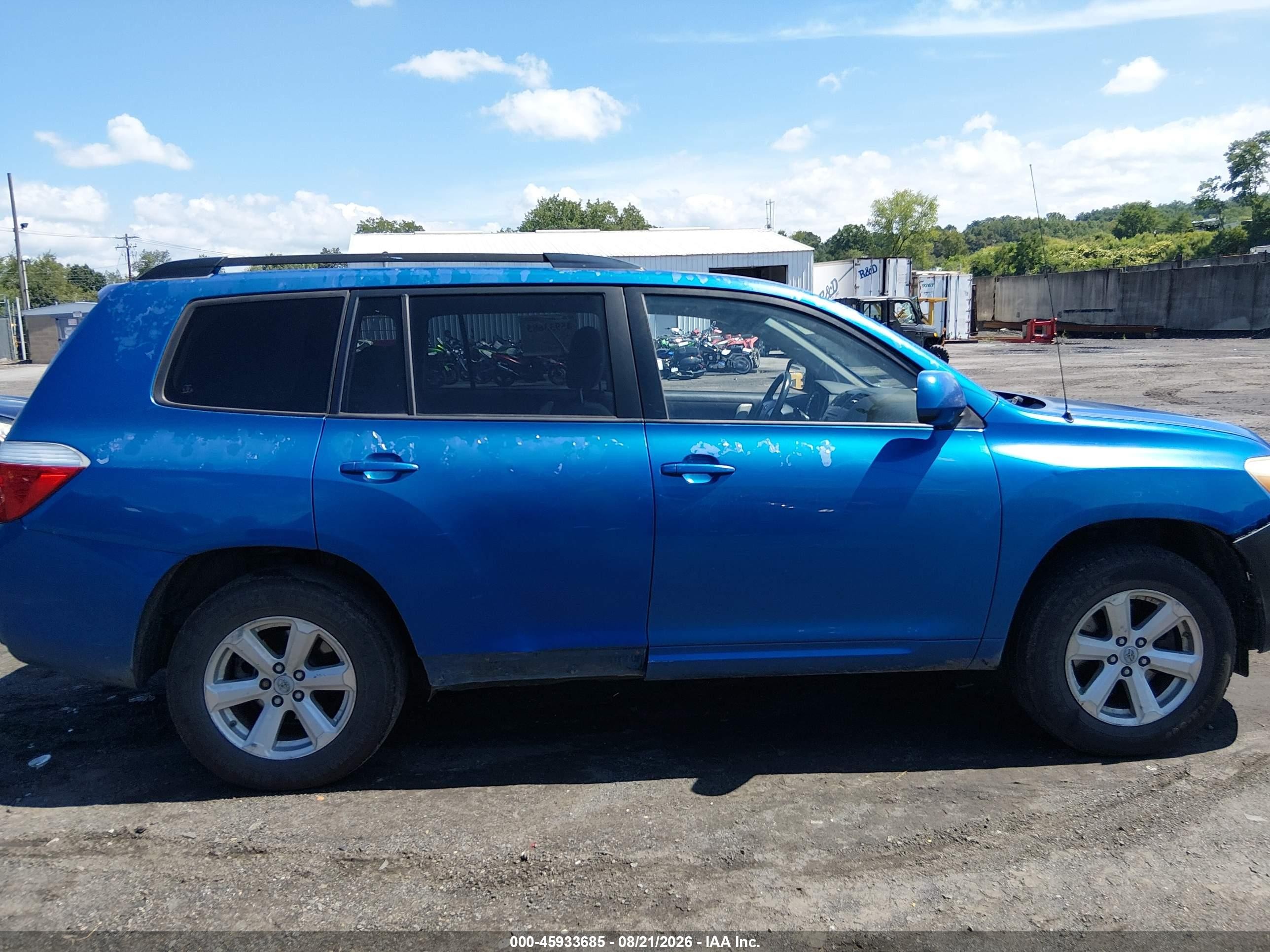 2008 Toyota Highlander   Blue vin: JTEDS41A582036210
