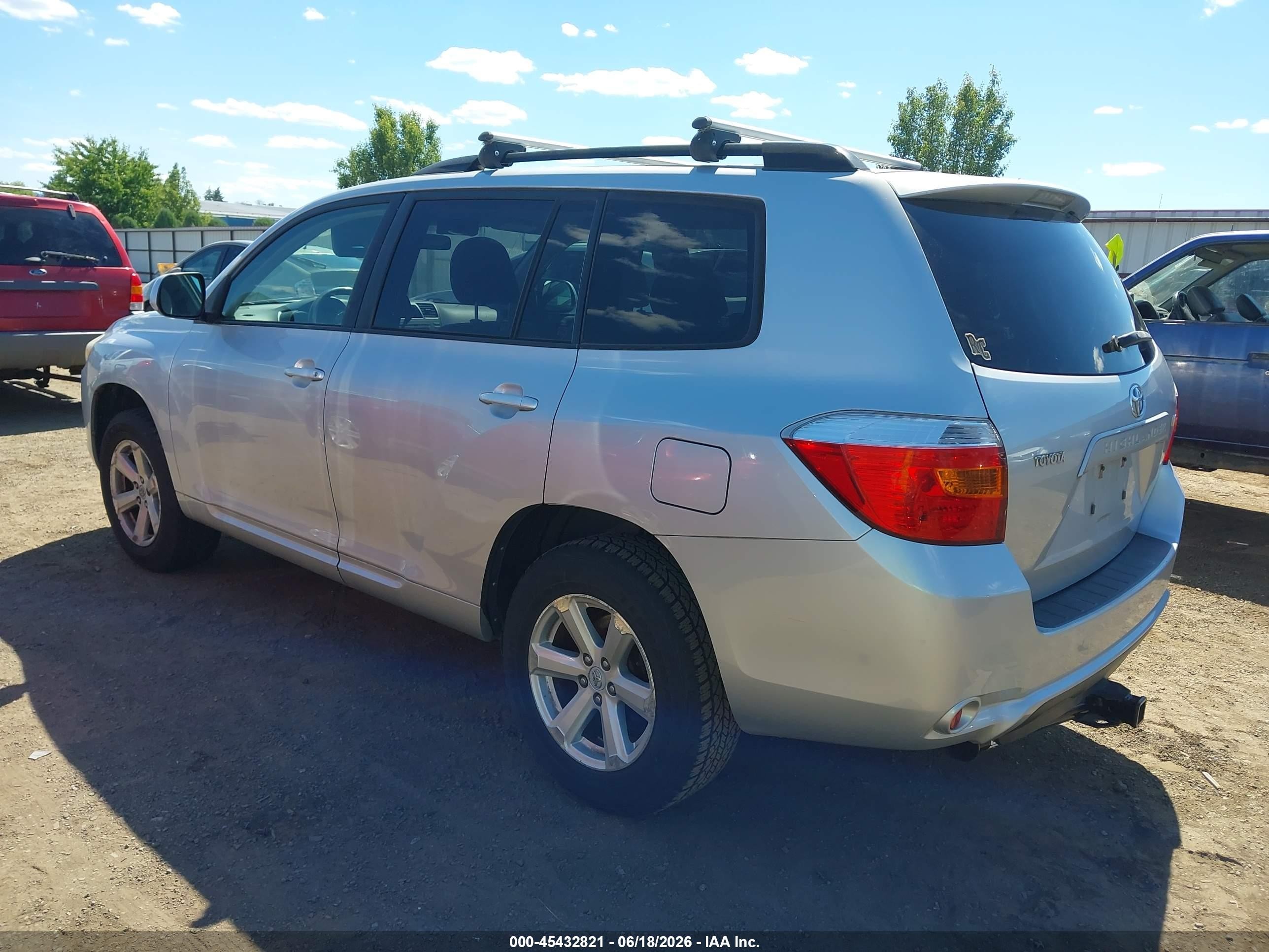 2008 Toyota Highlander   Silver vin: JTEDS41A582037325