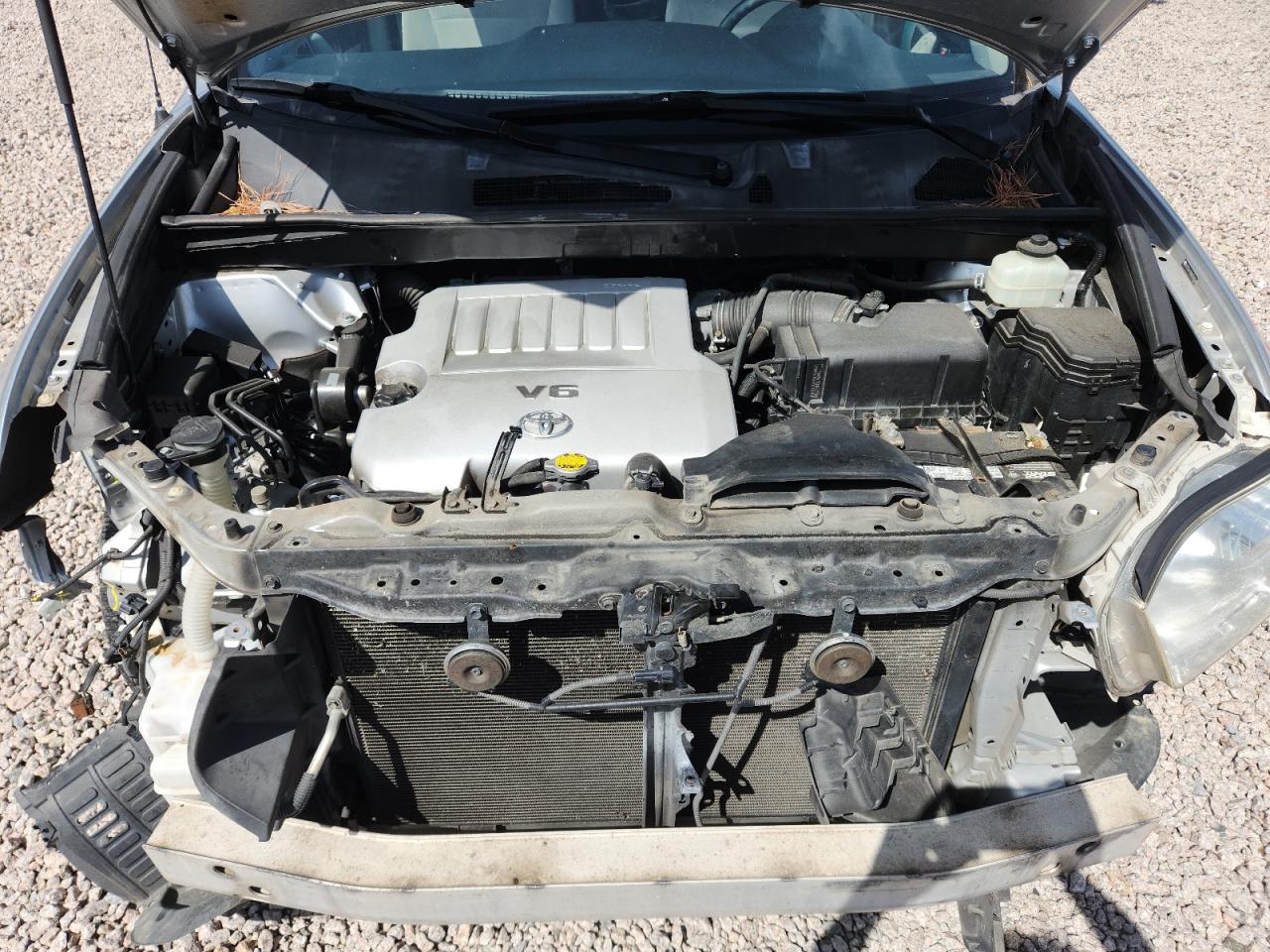 2008 Toyota Highlander Base Silver vin: JTEDS41A582039060