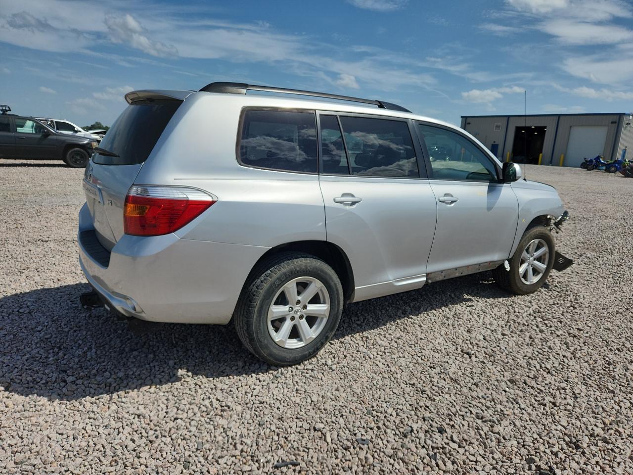 2008 Toyota Highlander Base Silver vin: JTEDS41A582039060