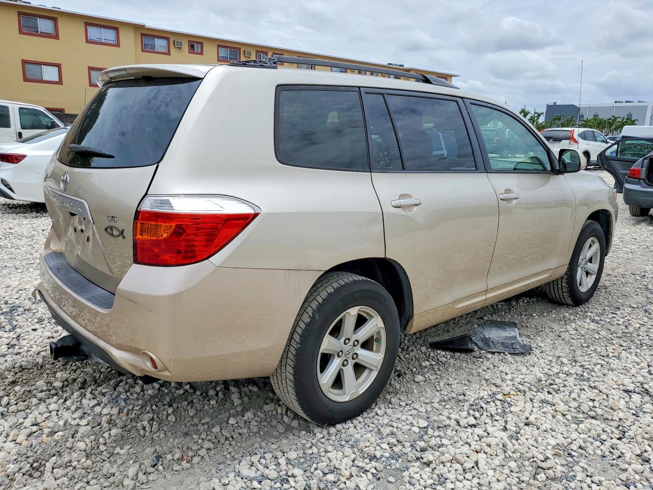 2009 Toyota Highlander Base Gold vin: JTEDS41A592081357