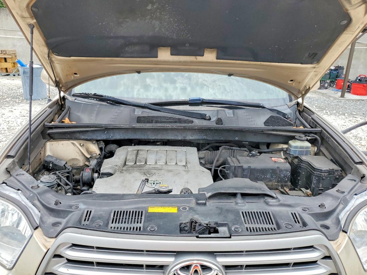 2009 Toyota Highlander Base Gold vin: JTEDS41A592081357