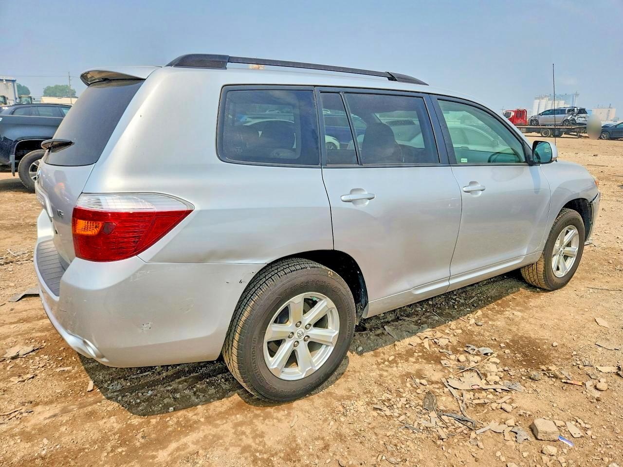 2009 Toyota Highlander Base Silver vin: JTEDS41A592089460