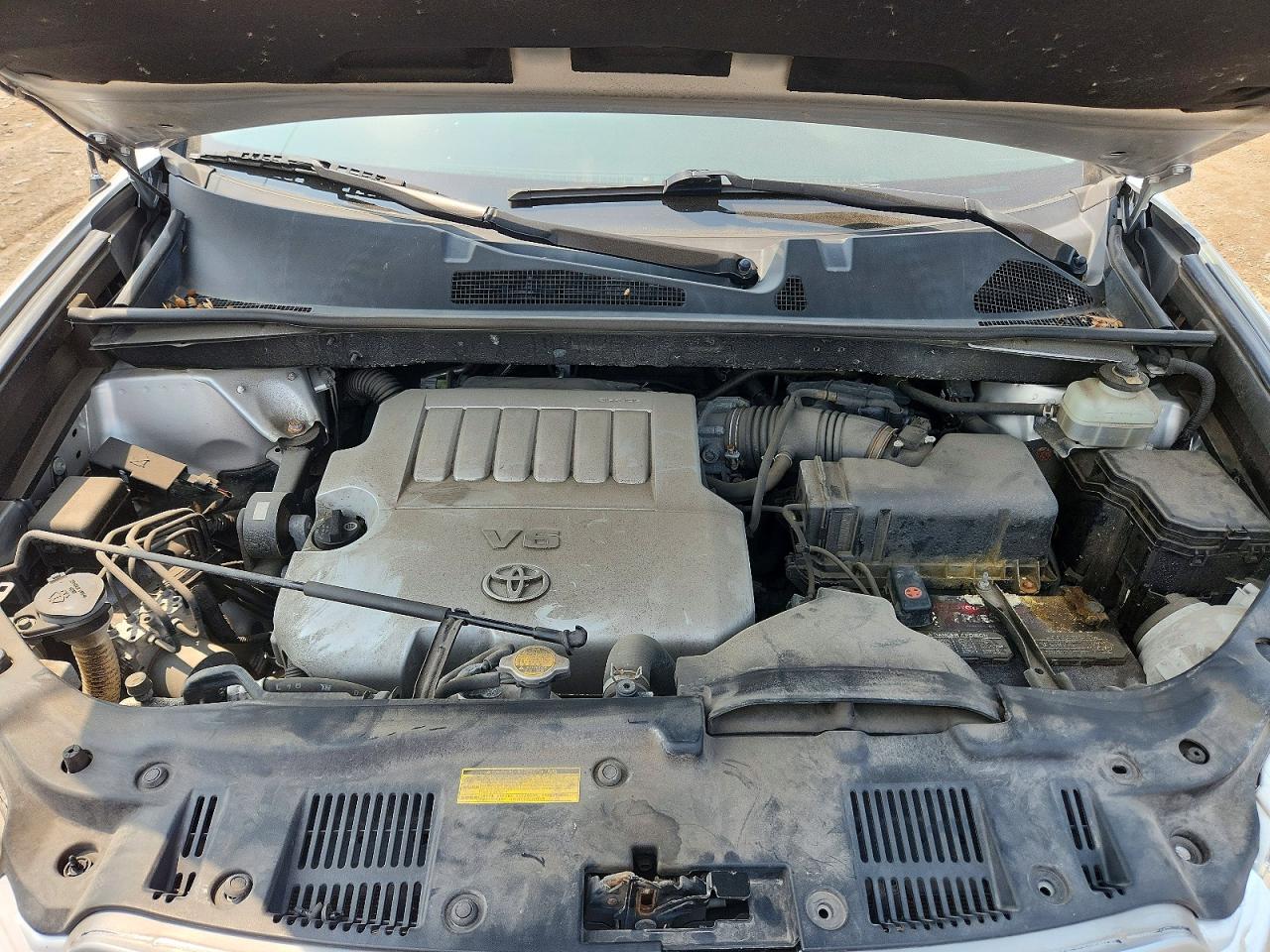 2009 Toyota Highlander Base Silver vin: JTEDS41A592089460