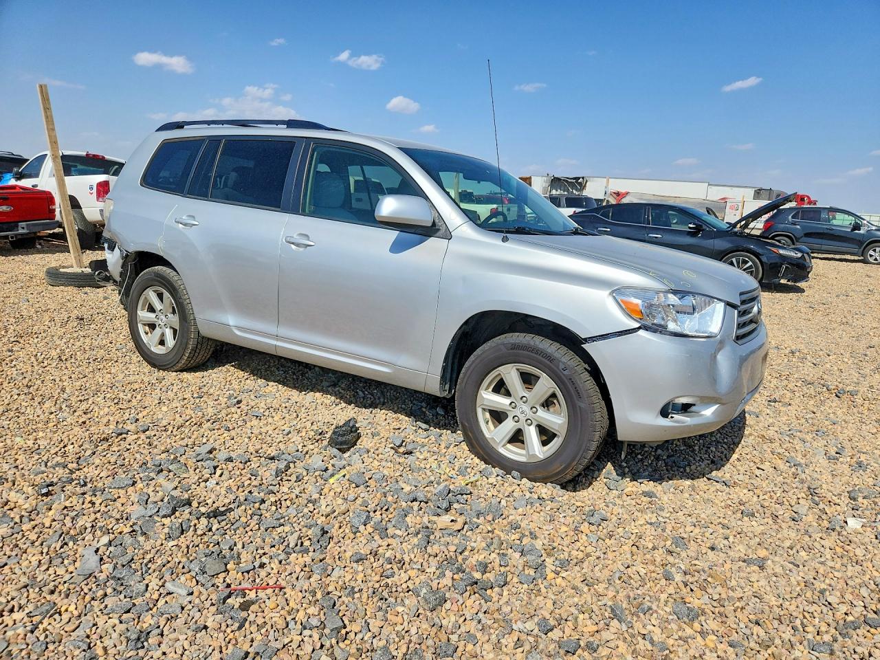 2008 Toyota Highlander Base Silver vin: JTEDS41A682037656