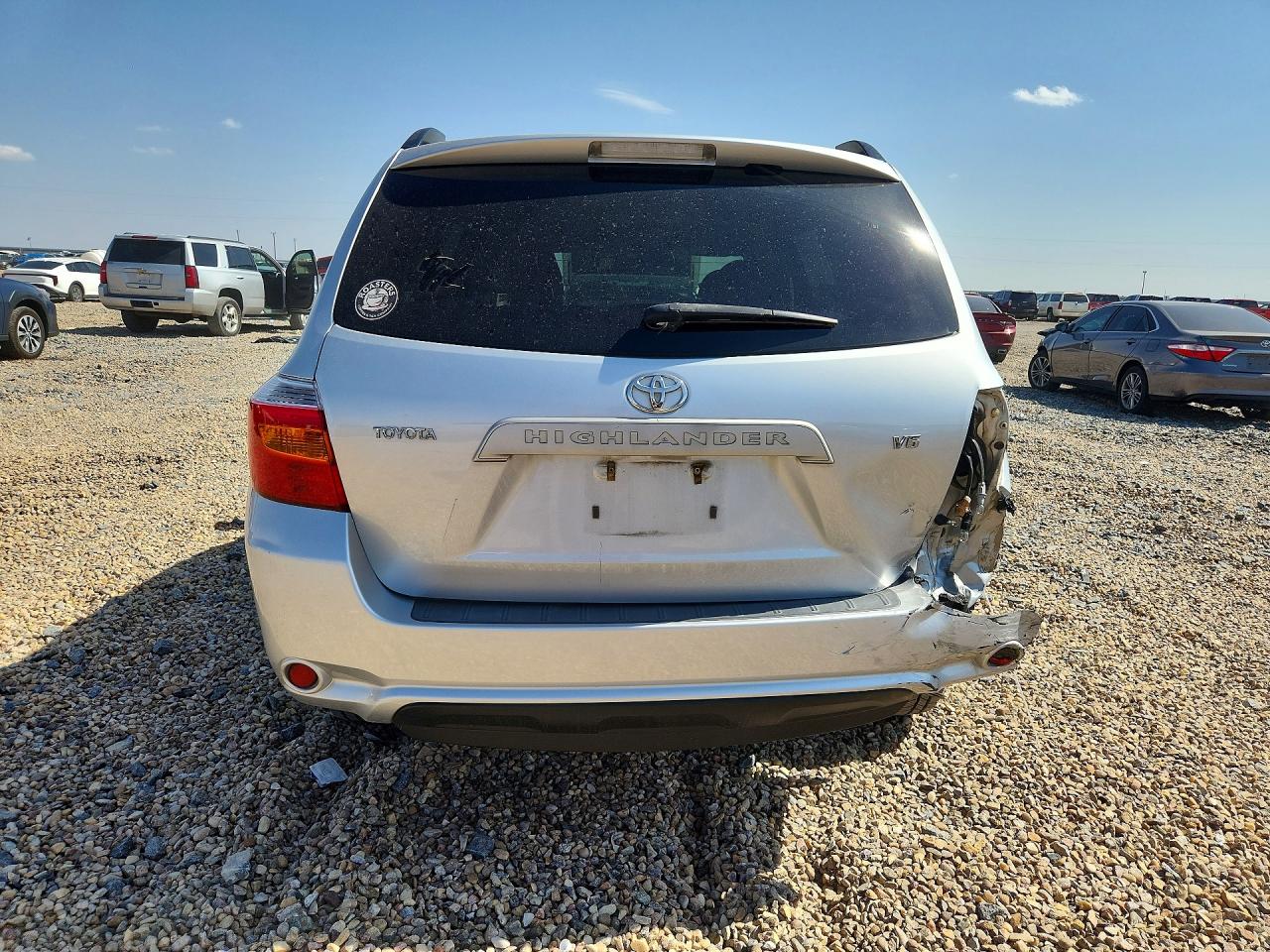 2008 Toyota Highlander Base Silver vin: JTEDS41A682037656