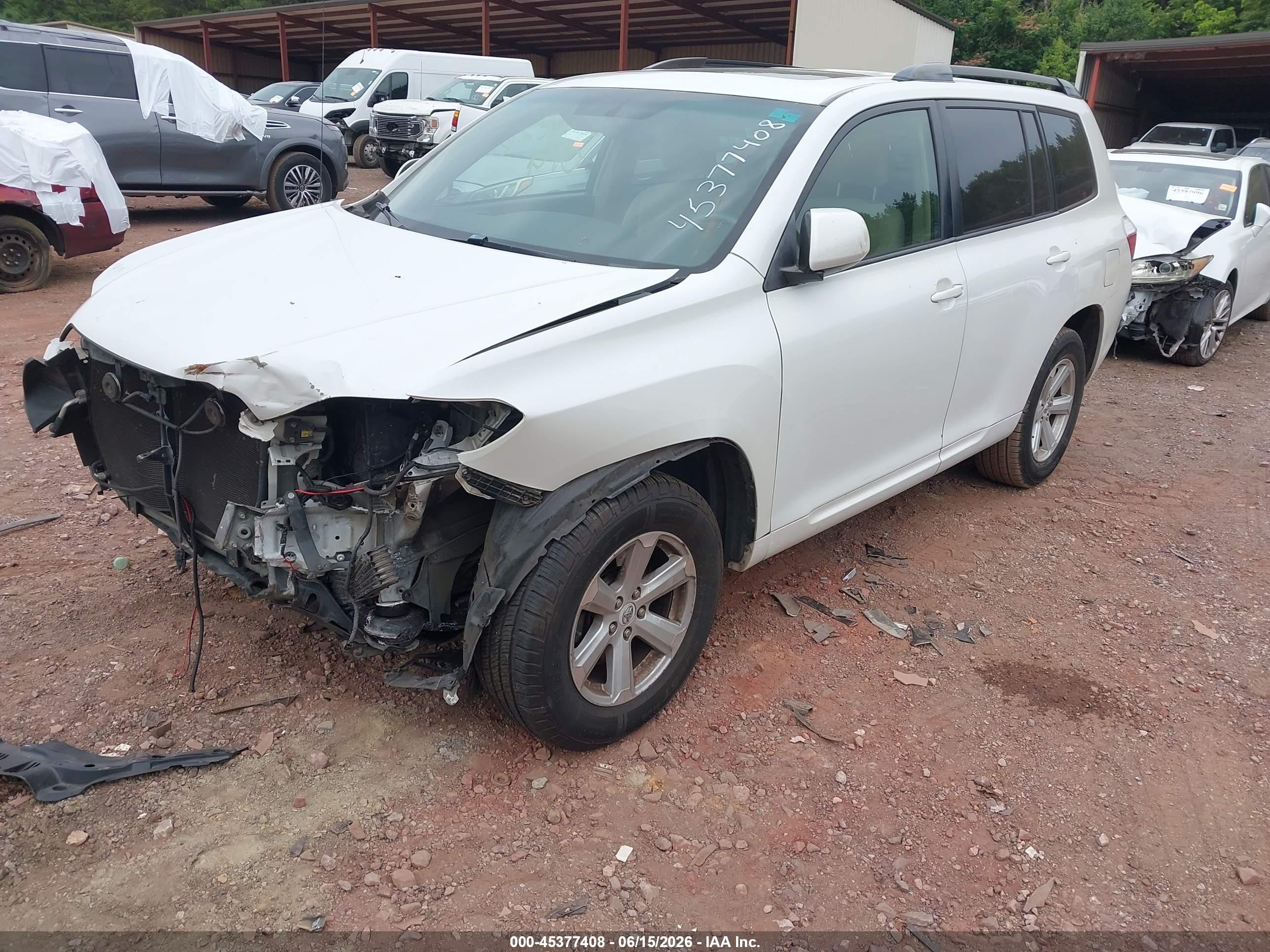 2008 Toyota Highlander   White vin: JTEDS41A682068275