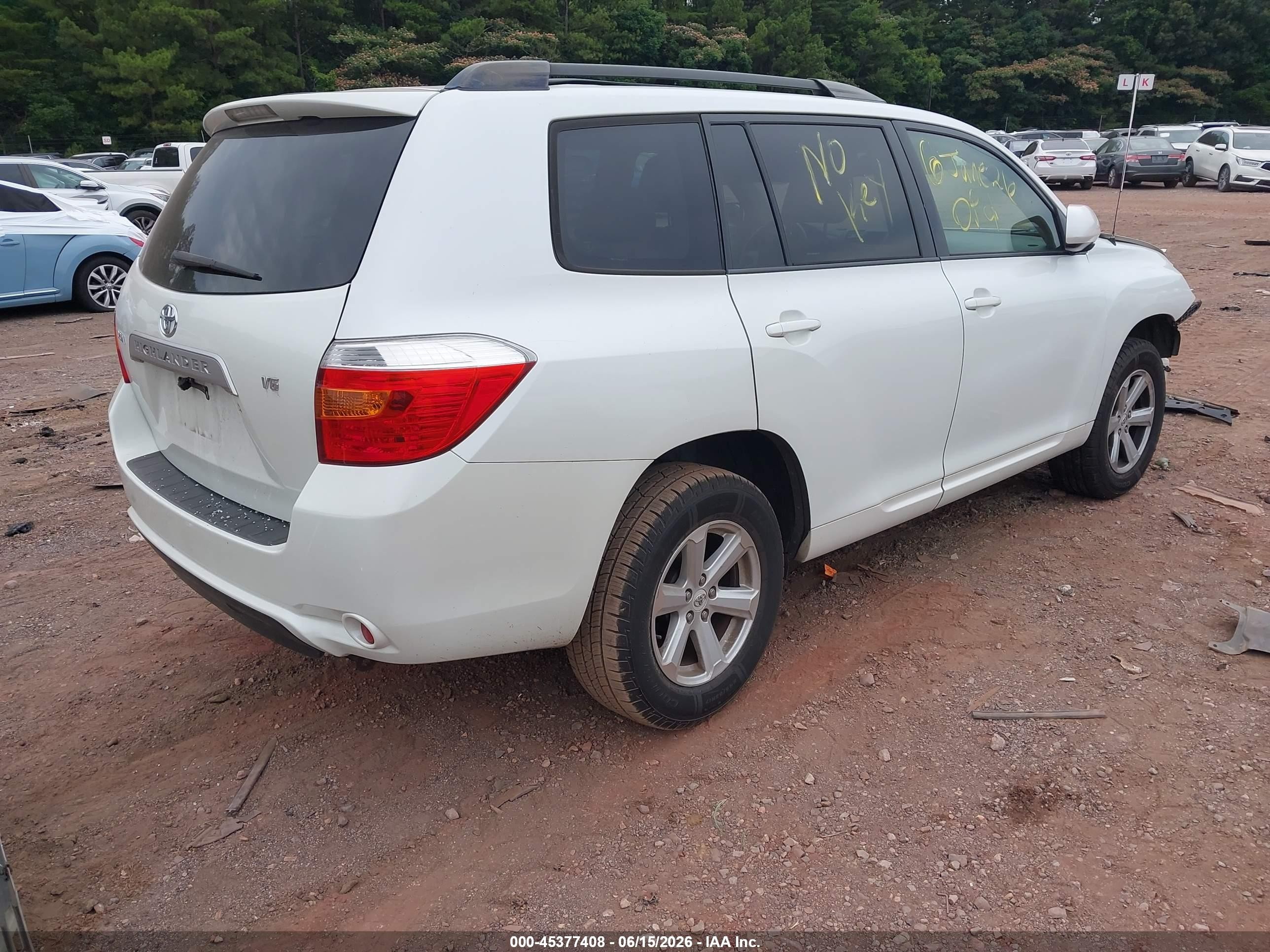 2008 Toyota Highlander   White vin: JTEDS41A682068275