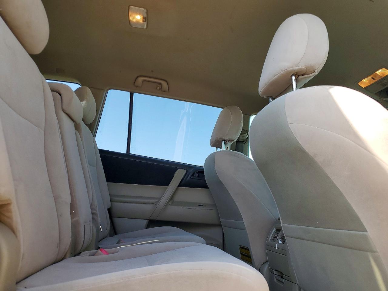 2008 Toyota Highlander Base Синий vin: JTEDS41A782012054