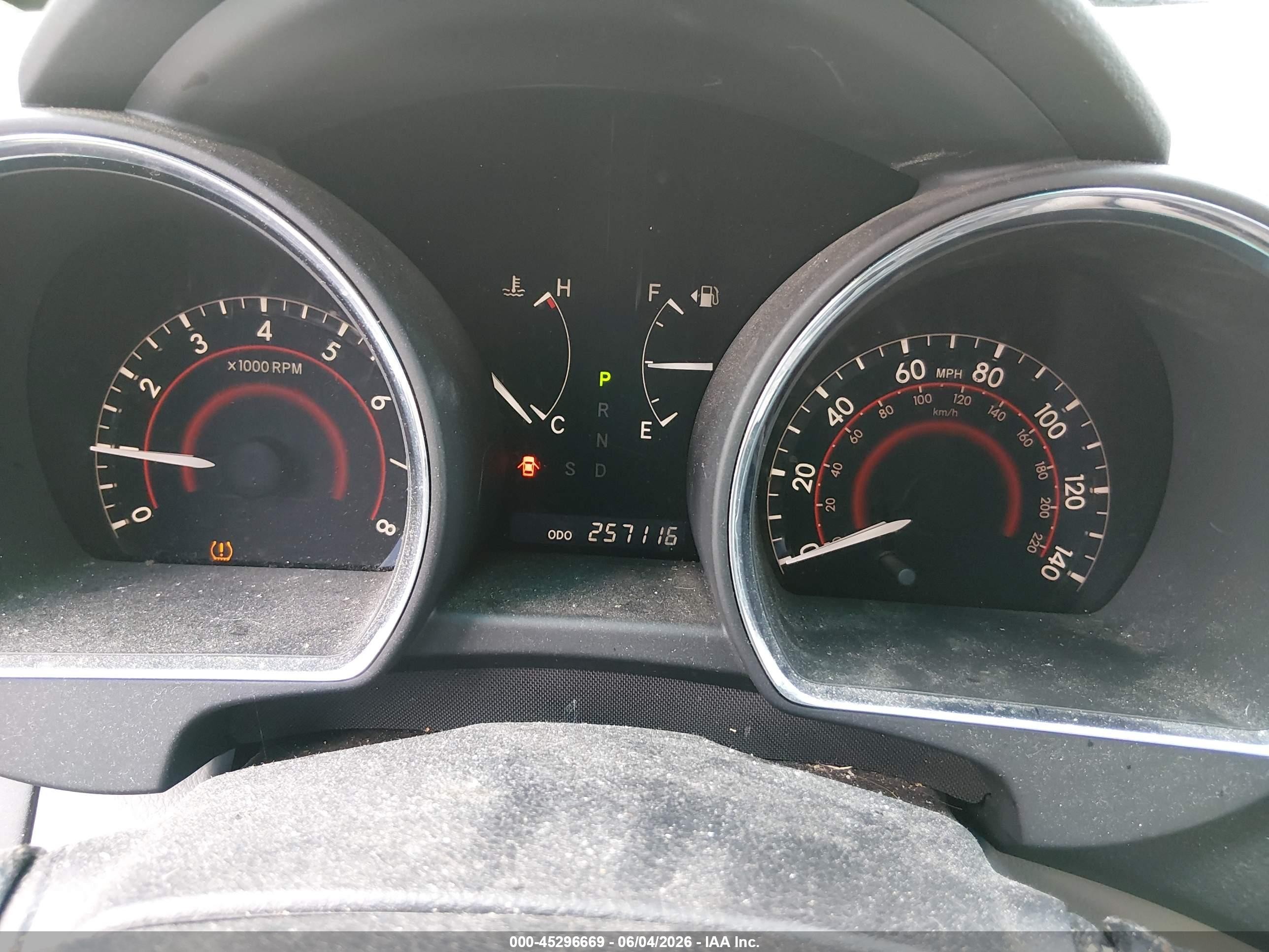 2008 Toyota Highlander   Silver vin: JTEDS41A782025970