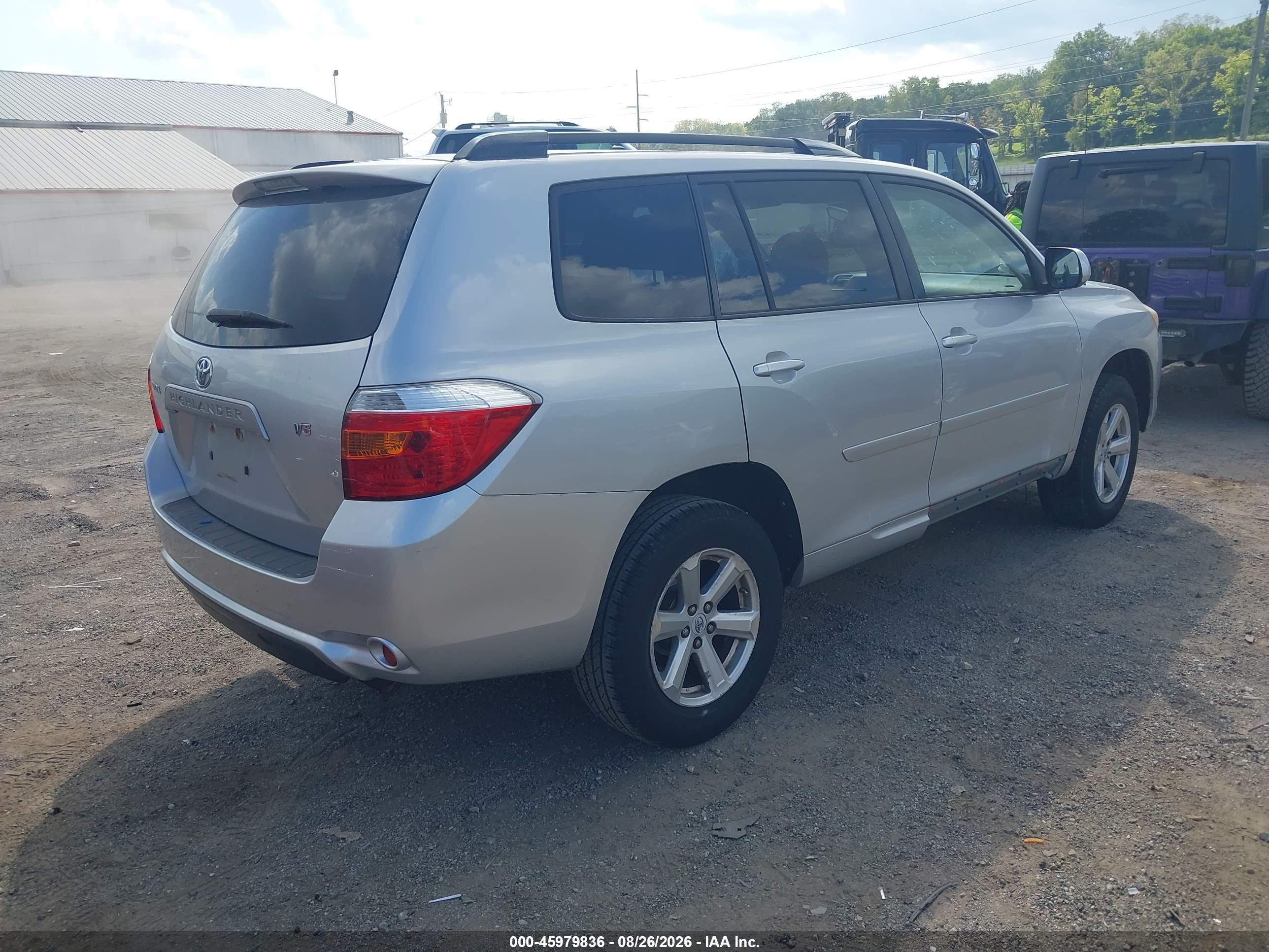 2008 Toyota Highlander   Silver vin: JTEDS41A782049055