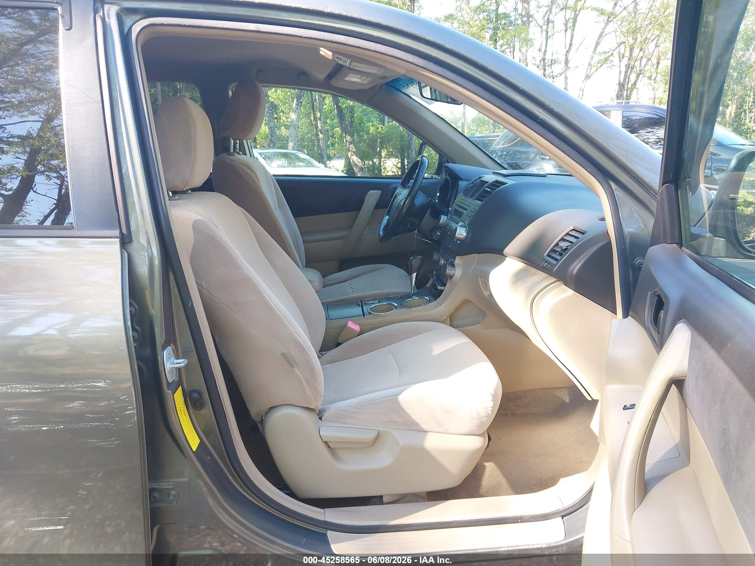 2009 Toyota Highlander   Gray vin: JTEDS41A792074149