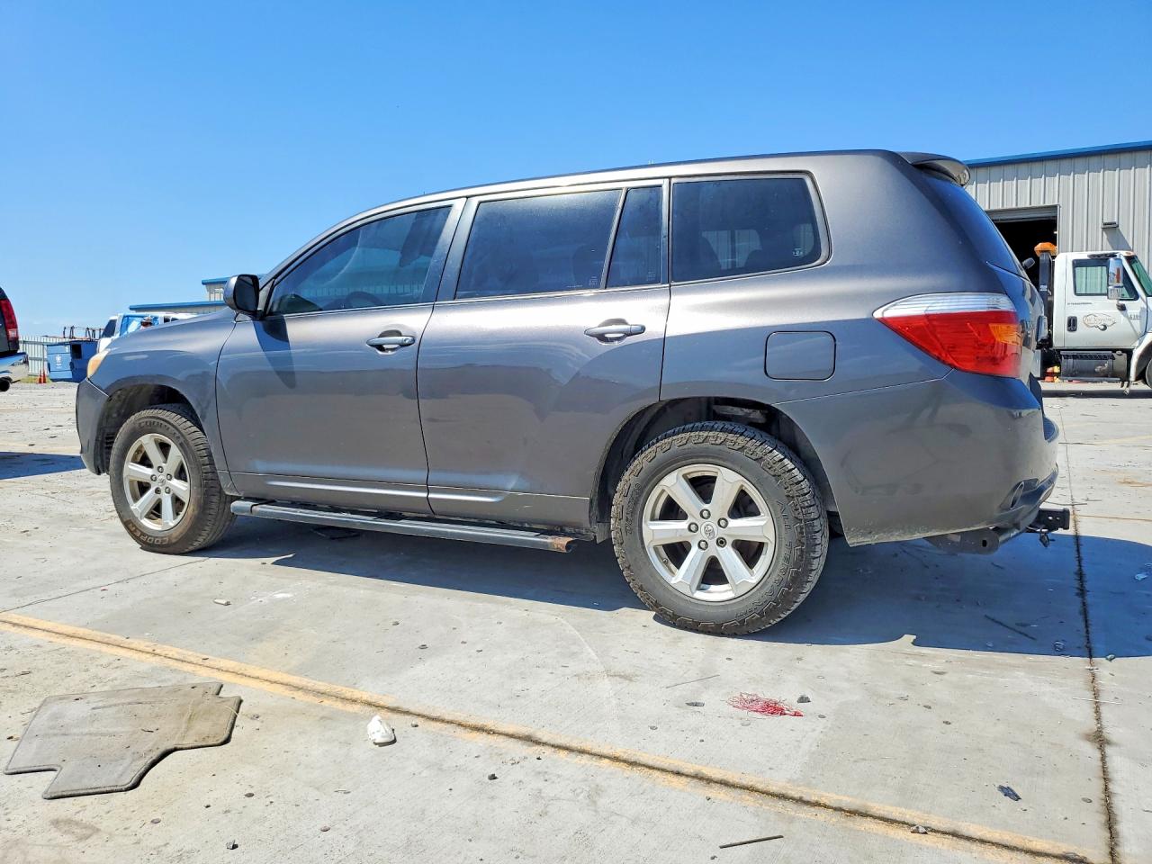 2008 Toyota Highlander Base Серый vin: JTEDS41A882007297