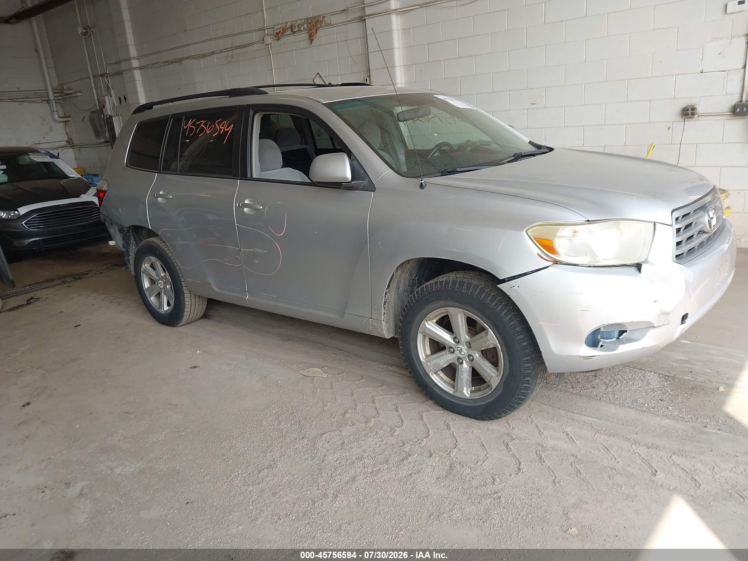 2008 Toyota Highlander   Silver vin: JTEDS41A882021779
