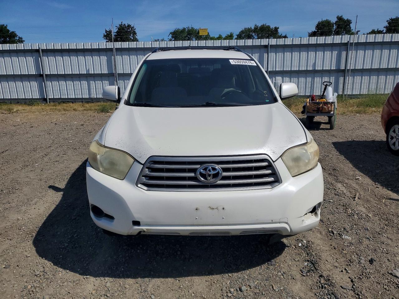 2008 Toyota Highlander Base White vin: JTEDS41A882033494