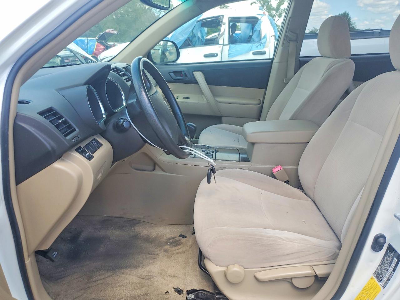 2008 Toyota Highlander Base White vin: JTEDS41A882033804