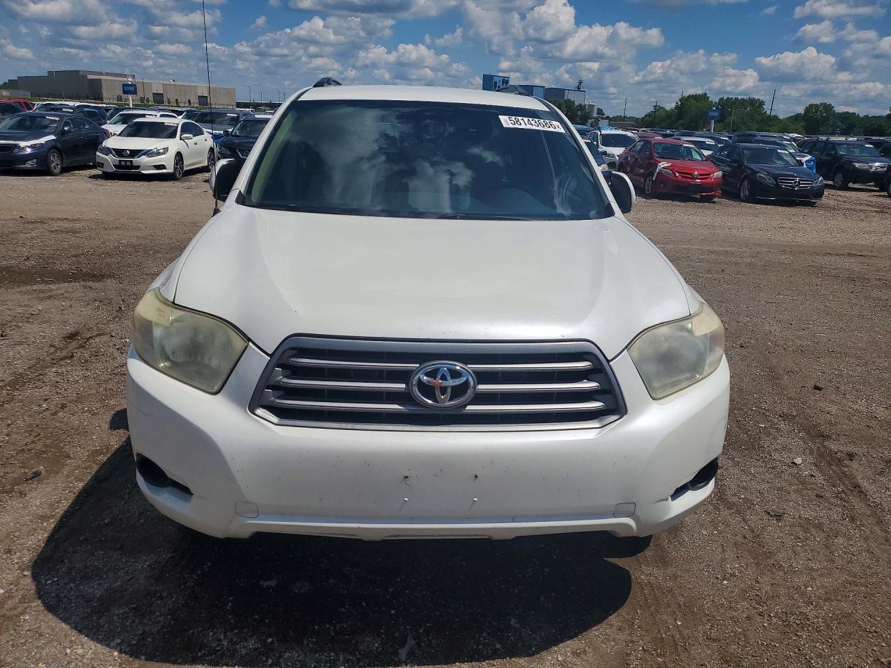 2008 Toyota Highlander Base White vin: JTEDS41A882033804
