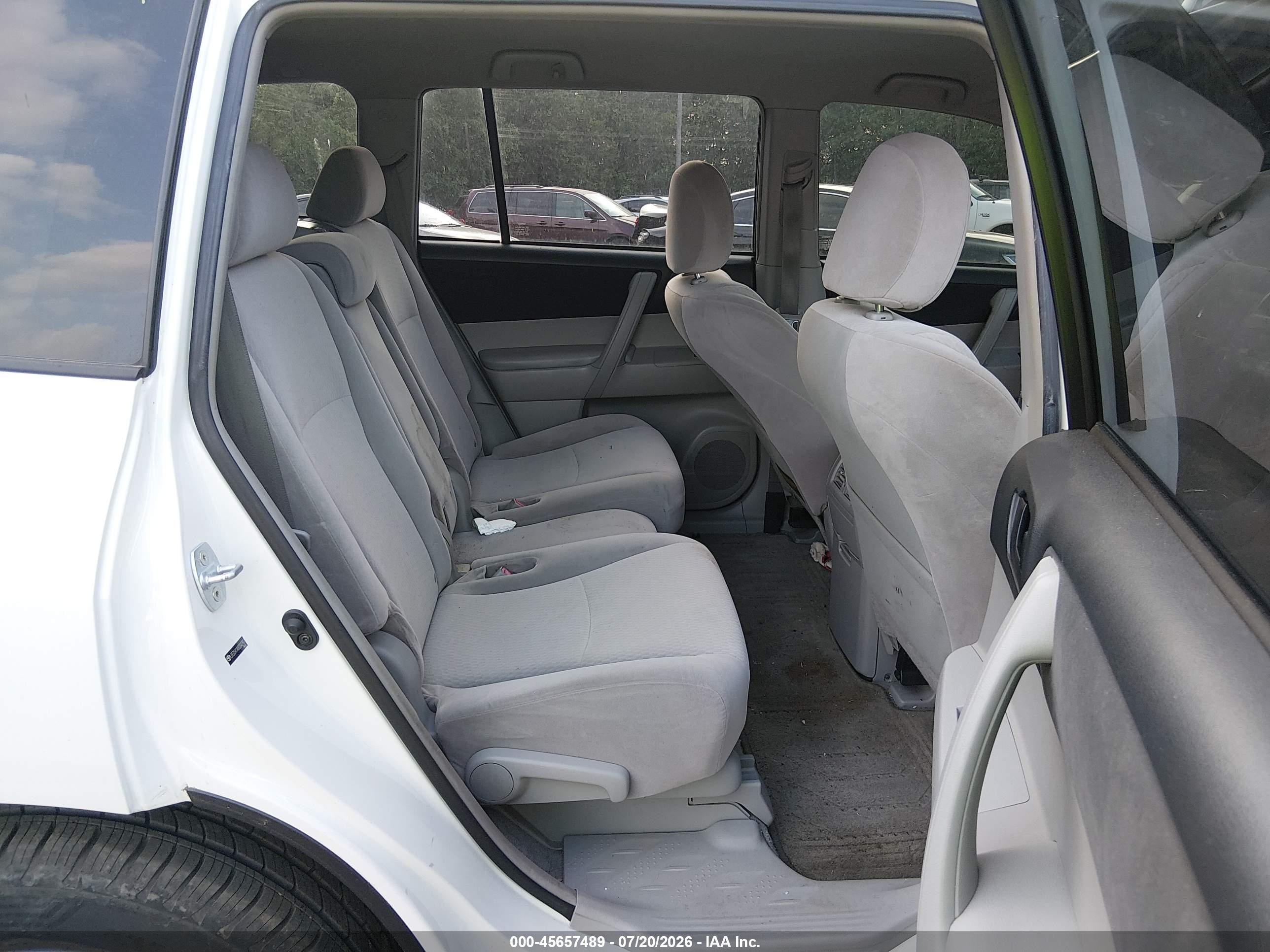 2008 Toyota Highlander   Белый vin: JTEDS41A882042907
