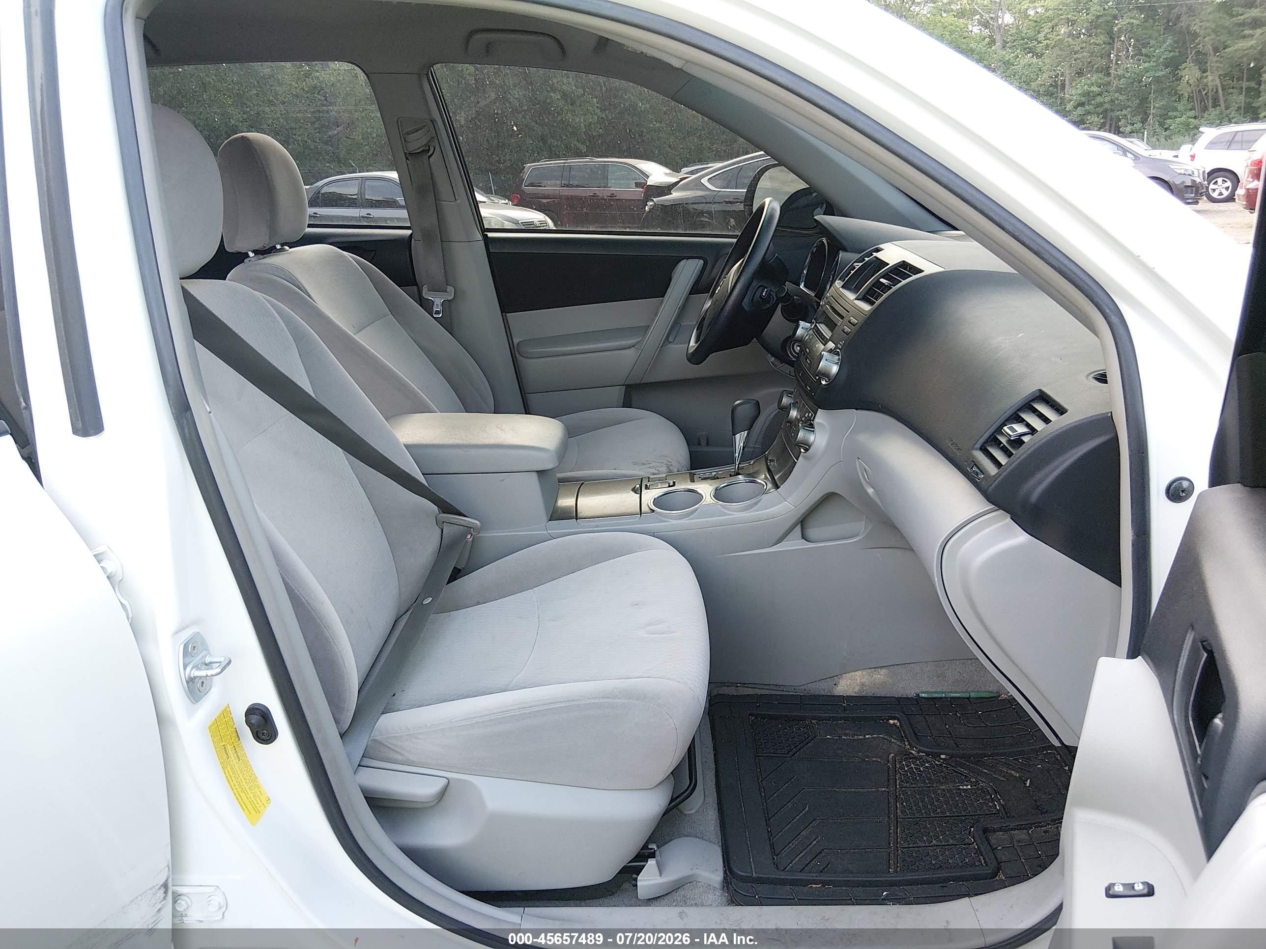2008 Toyota Highlander   Белый vin: JTEDS41A882042907