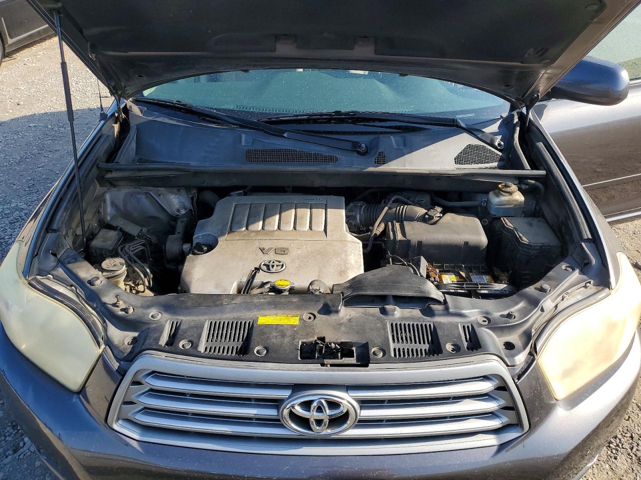 2008 Toyota Highlander Base Gray vin: JTEDS41A882063739