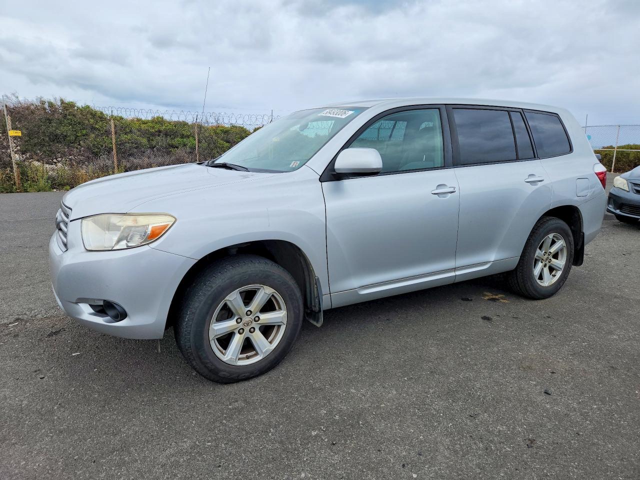 2008 Toyota Highlander Base Silver vin: JTEDS41A882067273