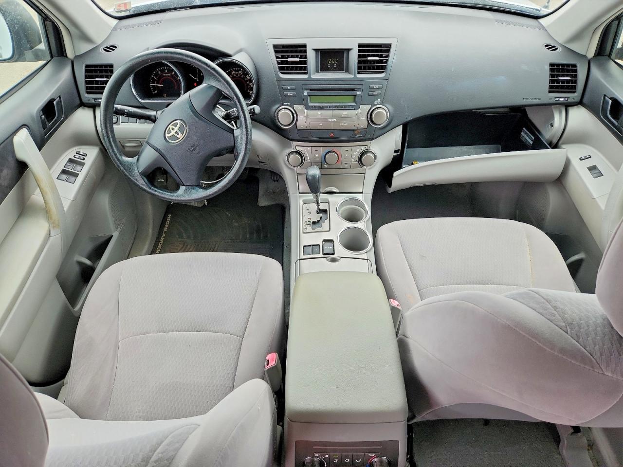 2008 Toyota Highlander Base Silver vin: JTEDS41A882067273