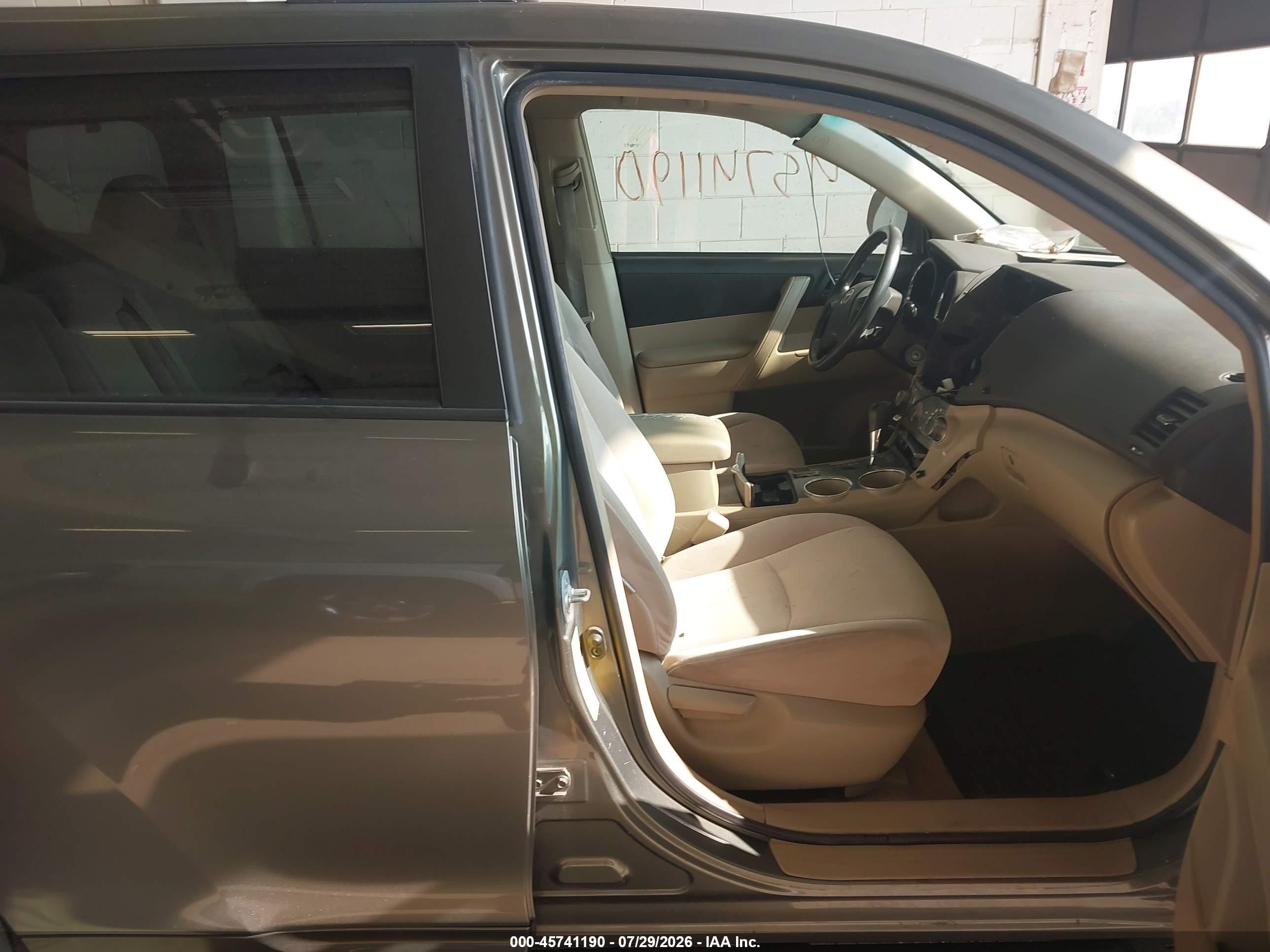 2008 Toyota Highlander   Gray vin: JTEDS41A982008894