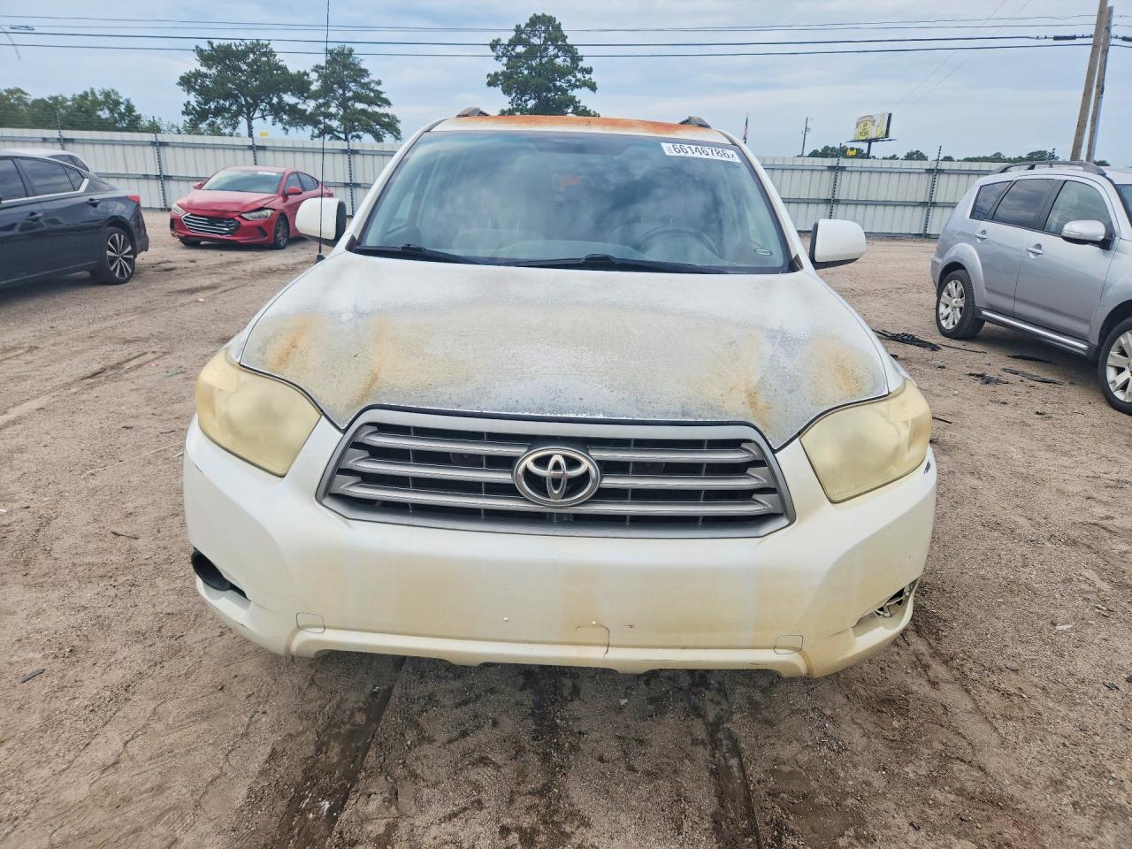2008 Toyota Highlander Base White vin: JTEDS41A982010015