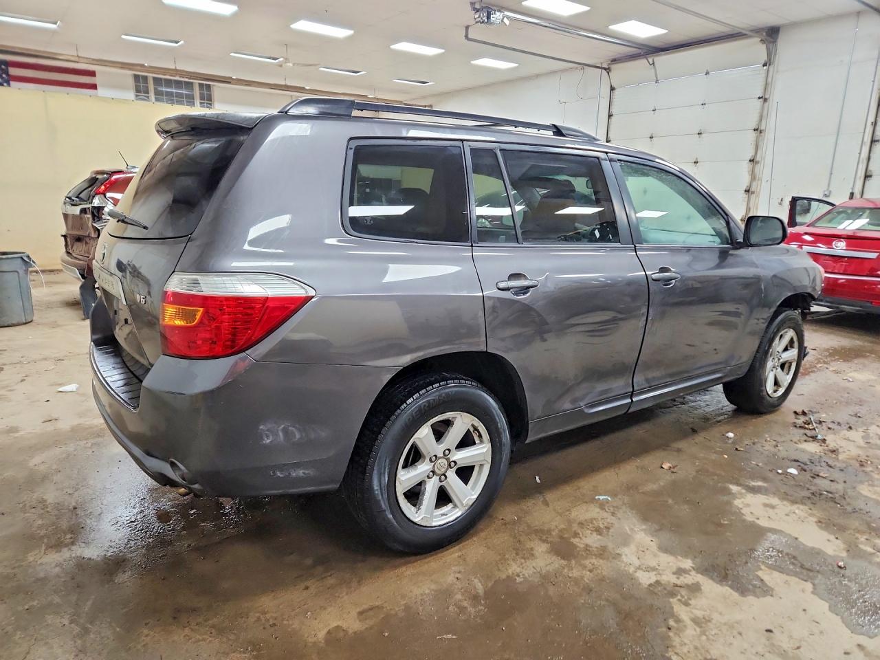 2008 Toyota Highlander Base Gray vin: JTEDS41A982019720