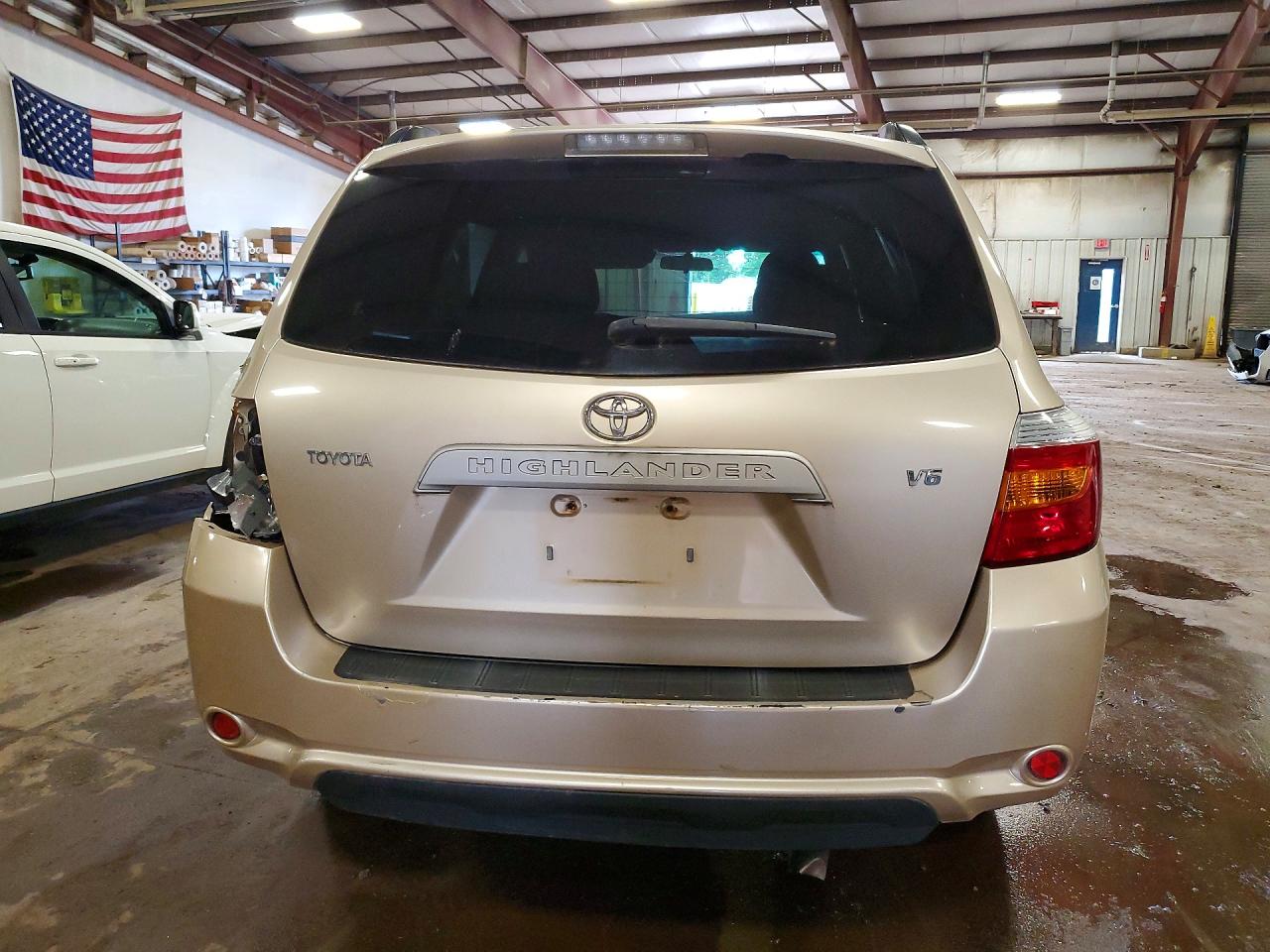 2008 Toyota Highlander Base Tan vin: JTEDS41A982026778