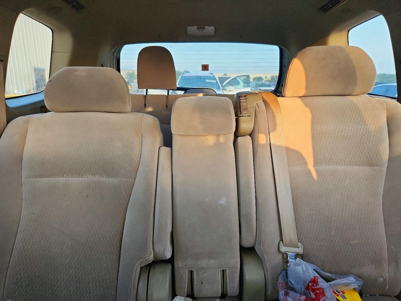 2009 Toyota Highlander Base White vin: JTEDS41A992070975