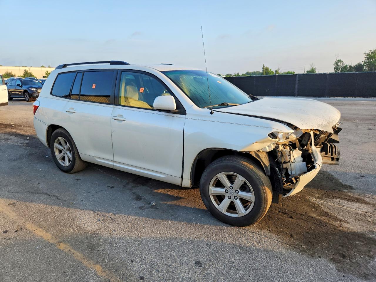 2009 Toyota Highlander Base White vin: JTEDS41A992070975