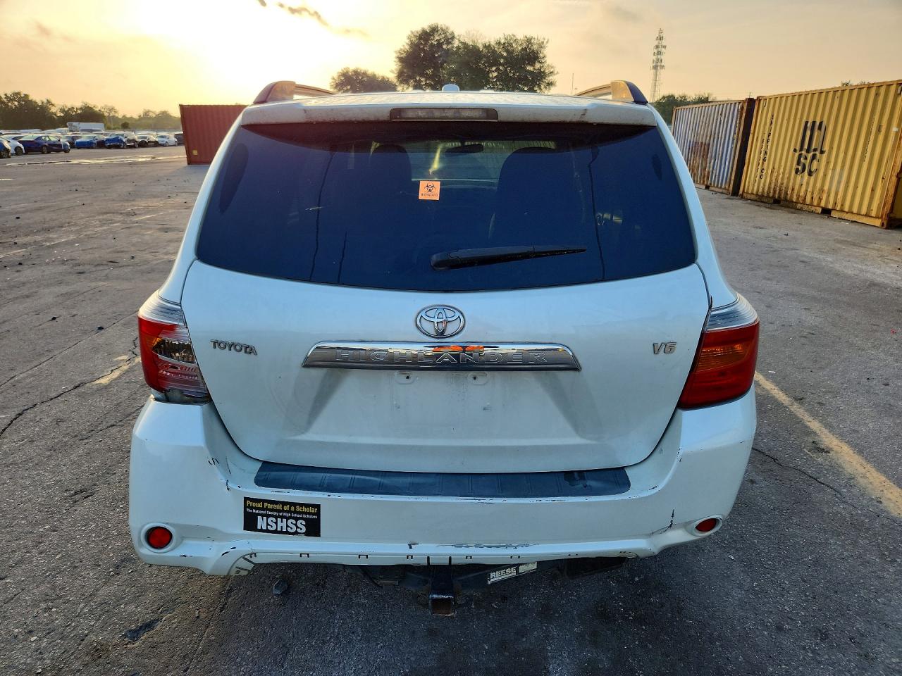 2009 Toyota Highlander Base White vin: JTEDS41A992070975