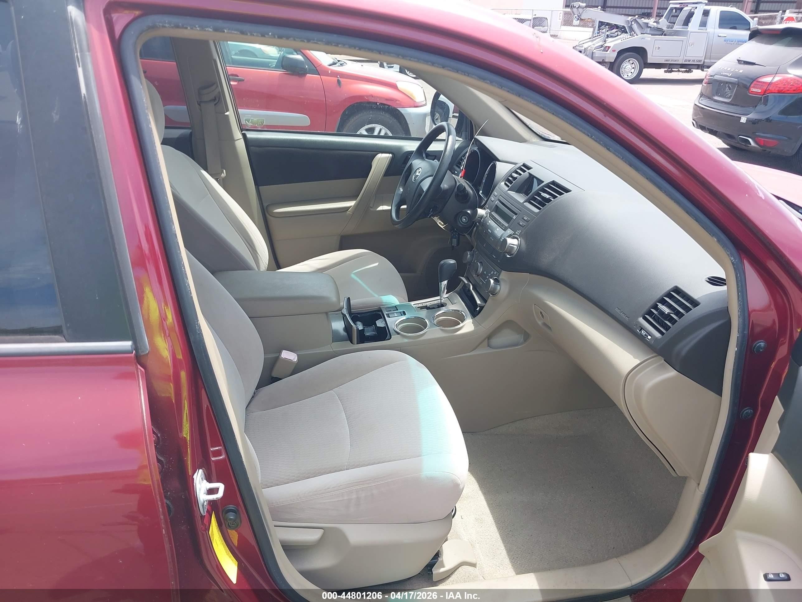 2008 Toyota Highlander   Red vin: JTEDS41AX82004319