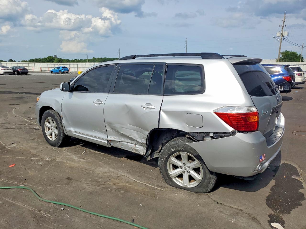 2008 Toyota Highlander Base Серебряный vin: JTEDS41AX82020777