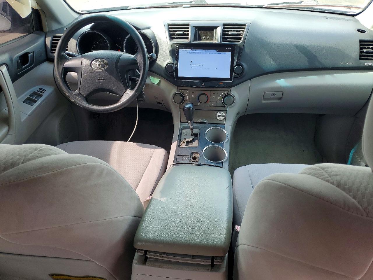 2008 Toyota Highlander Base Серебряный vin: JTEDS41AX82020777