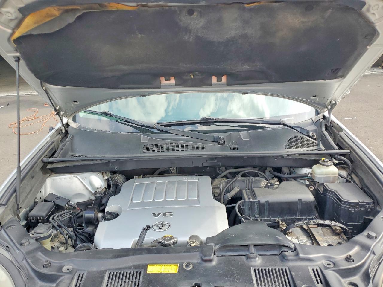 2008 Toyota Highlander Base Серебряный vin: JTEDS41AX82020777
