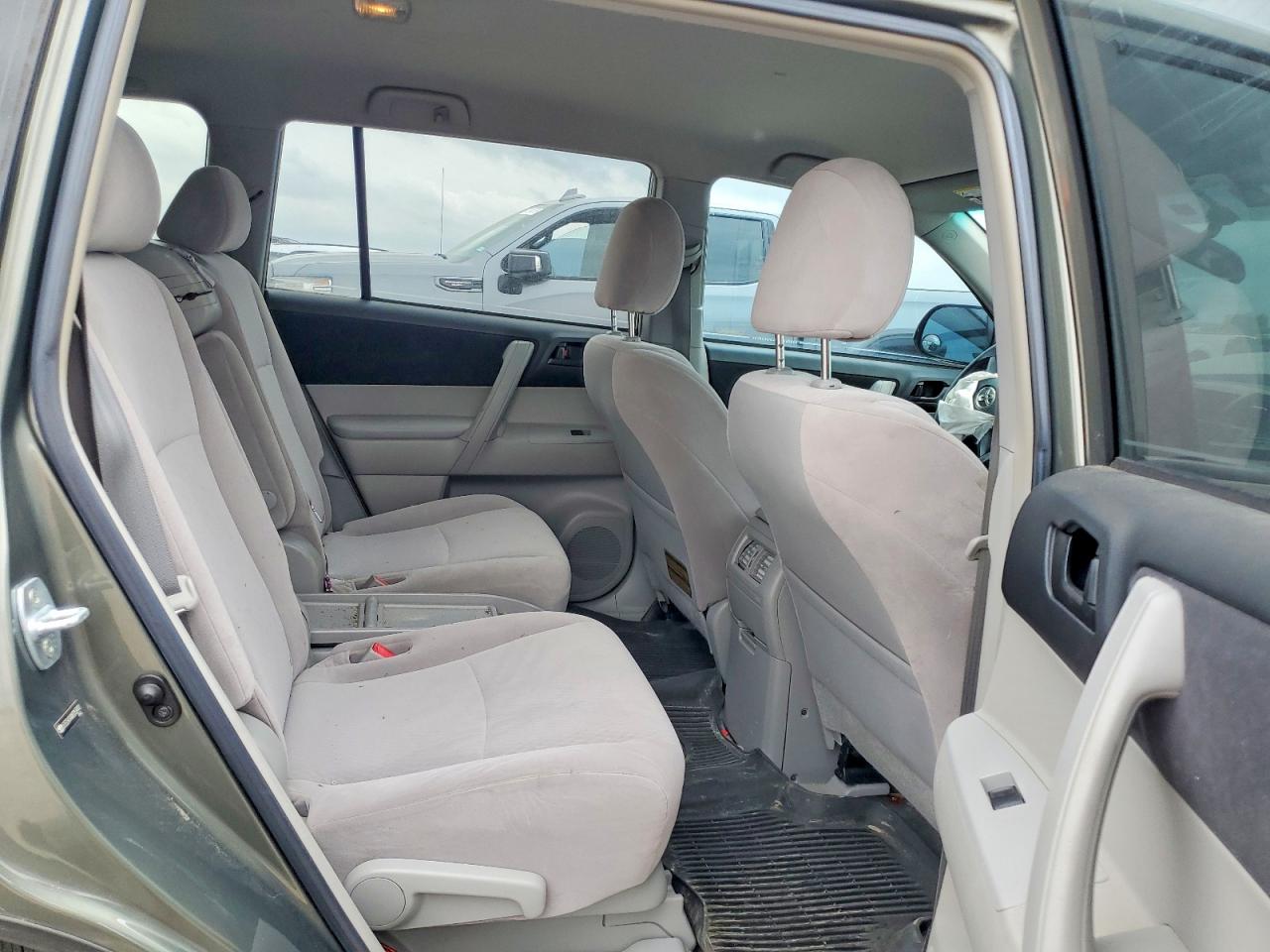 2008 Toyota Highlander Base Gray vin: JTEDS41AX82053410