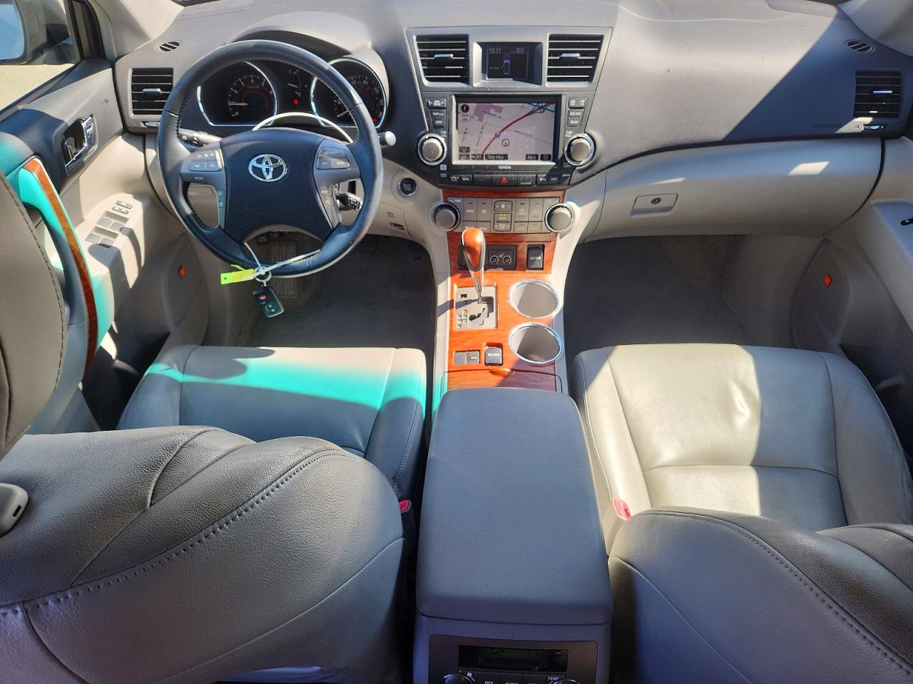2008 Toyota Highlander Limited White vin: JTEDS42A082033553