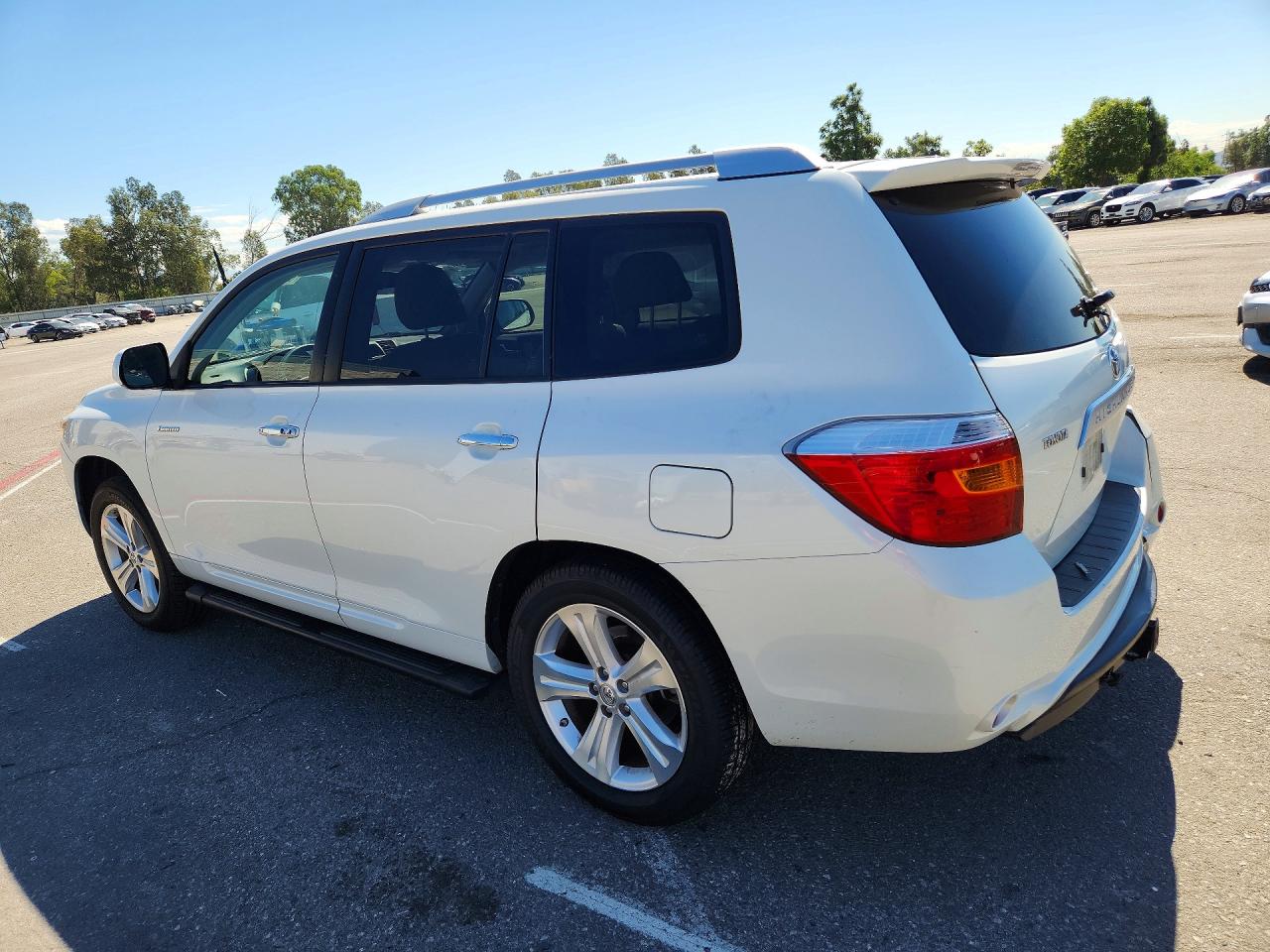 2008 Toyota Highlander Limited White vin: JTEDS42A082033553