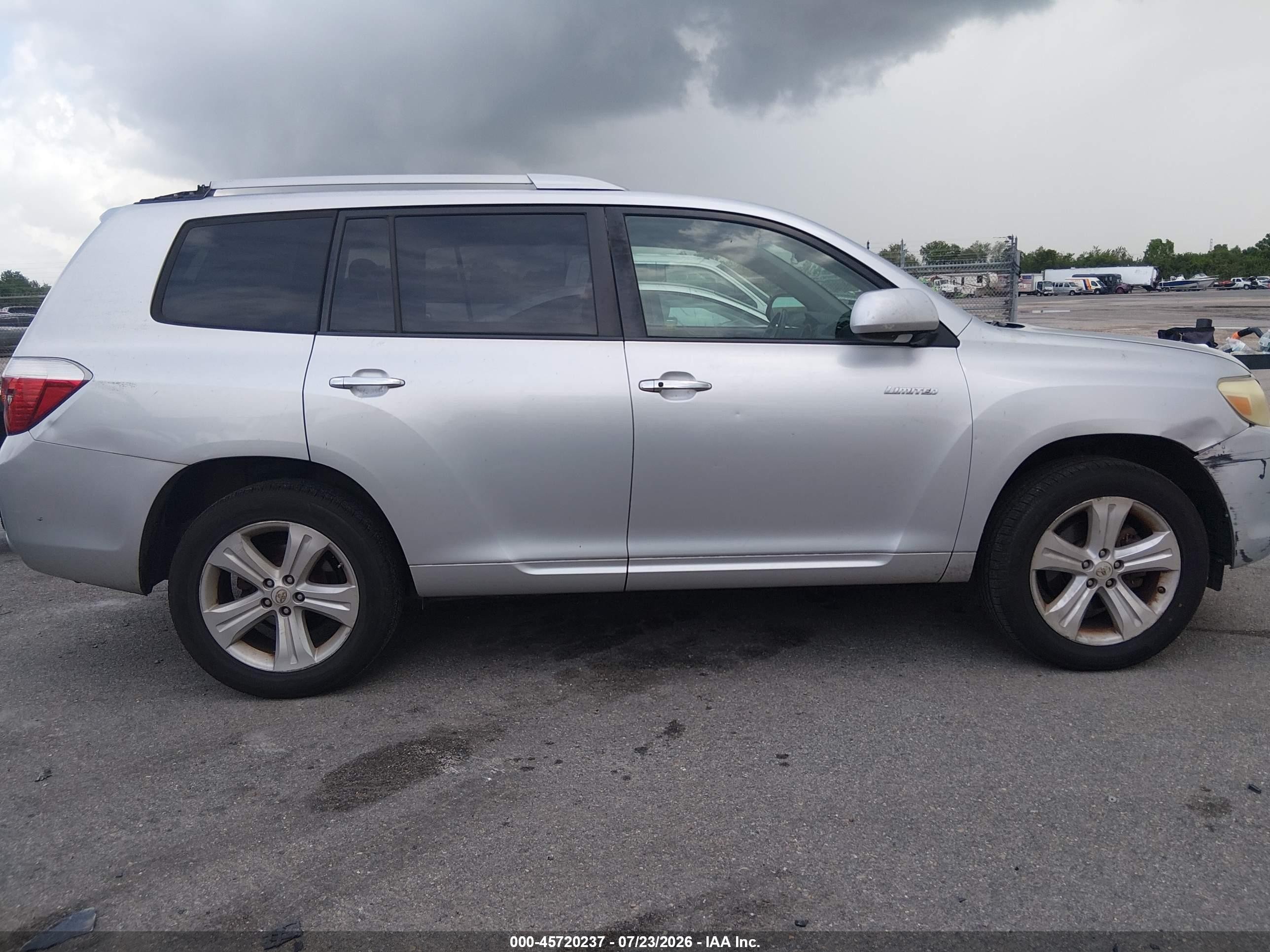 2009 Toyota Highlander Limited Silver vin: JTEDS42A092080082