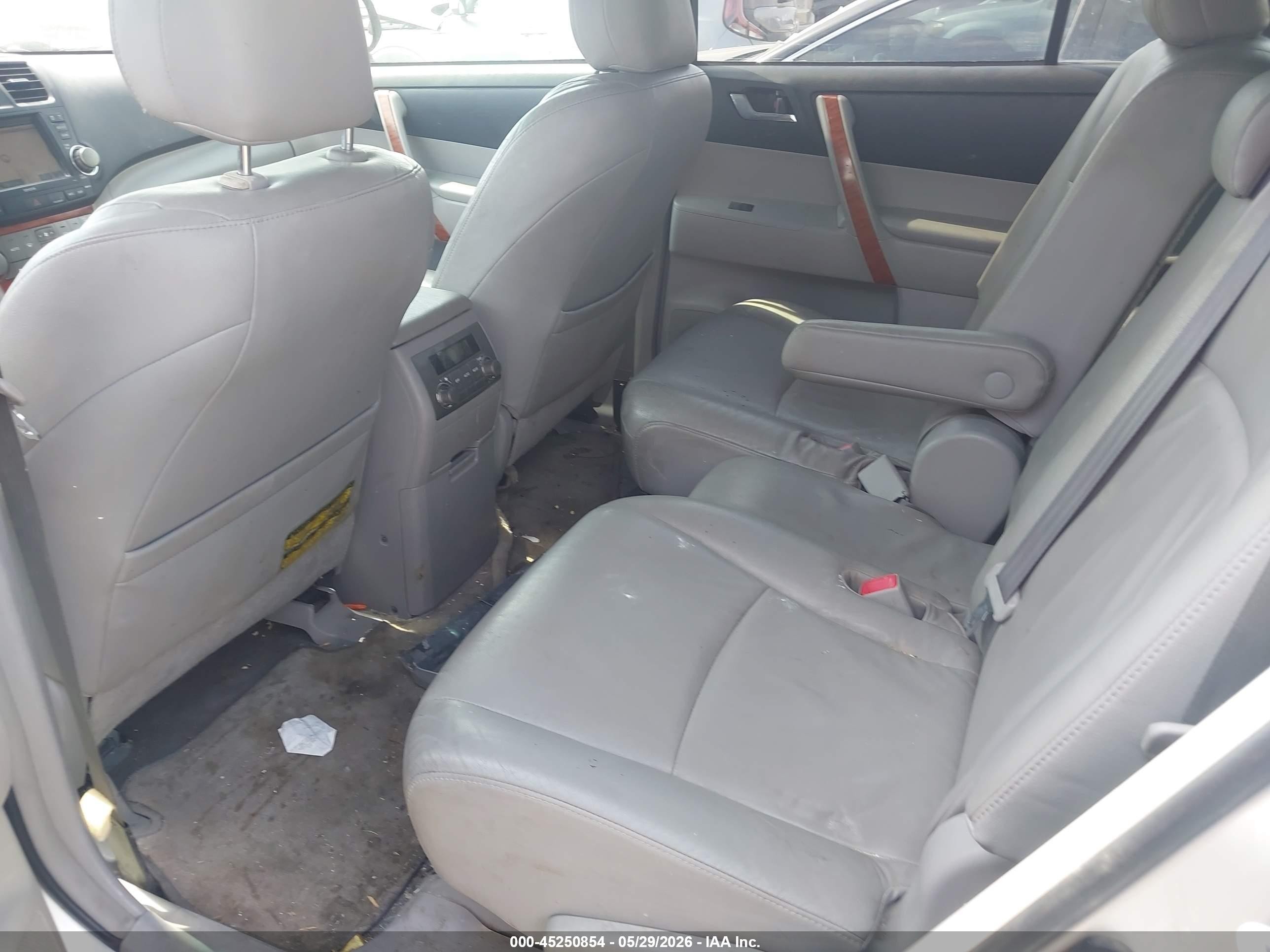 2008 Toyota Highlander Limited Silver vin: JTEDS42A282059619