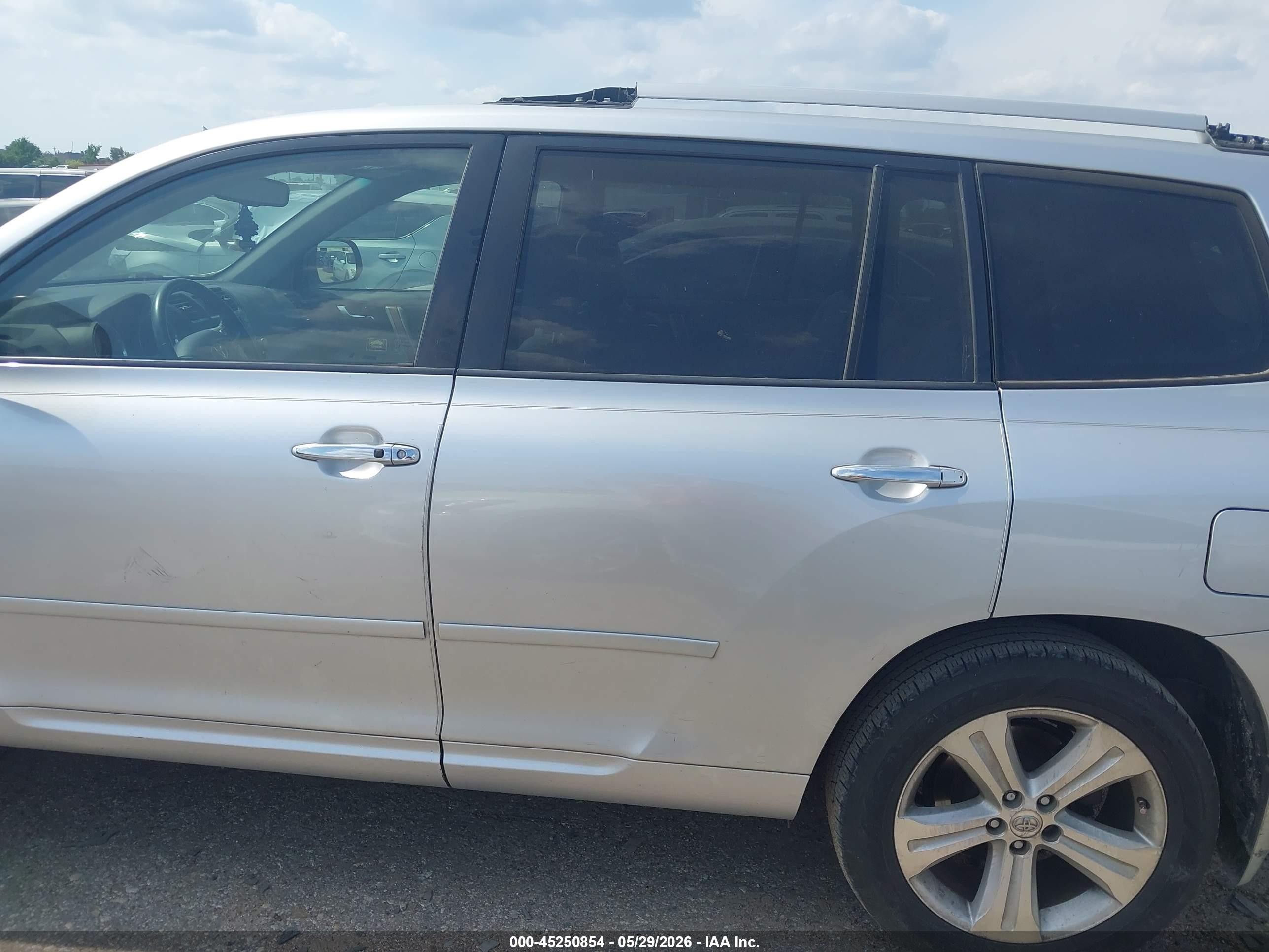 2008 Toyota Highlander Limited Silver vin: JTEDS42A282059619
