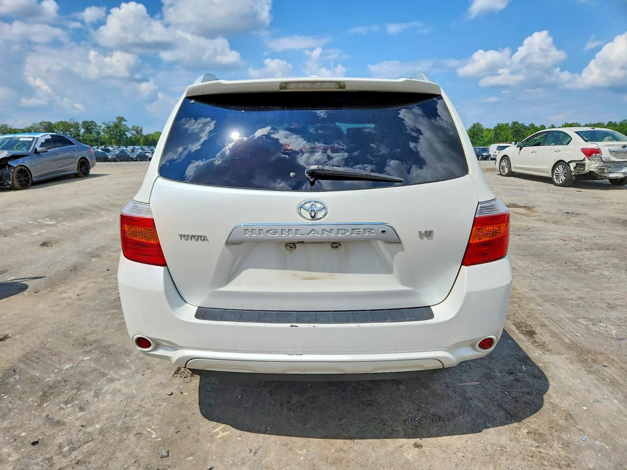 2009 Toyota Highlander Limited White vin: JTEDS42A292086661