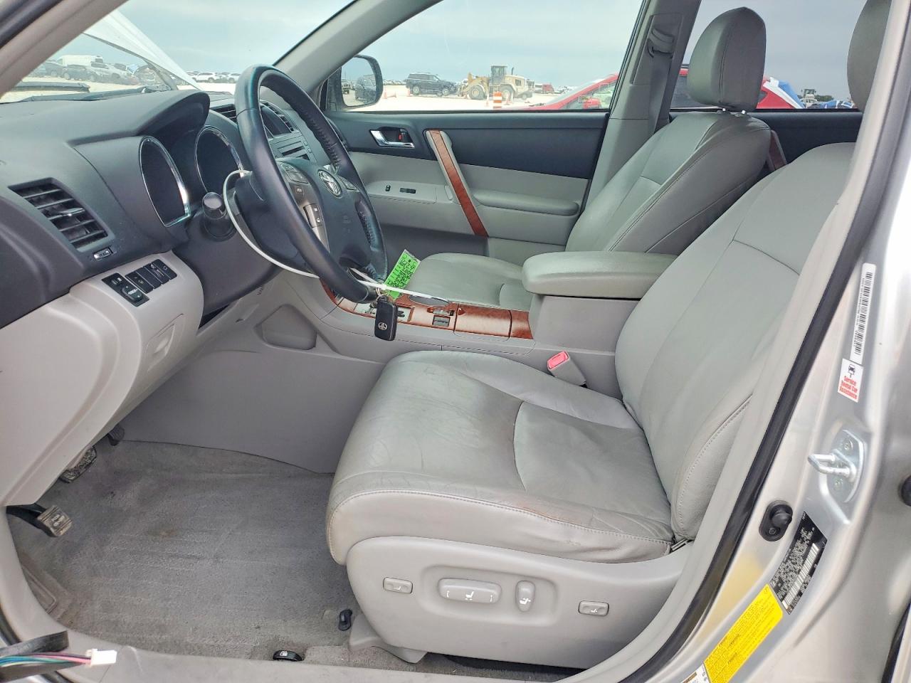 2008 Toyota Highlander Limited Silver vin: JTEDS42A382020960