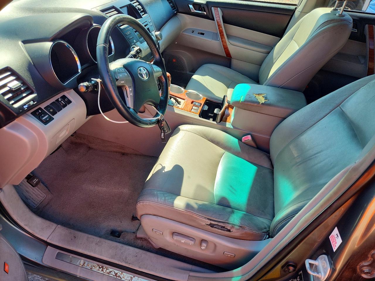 2008 Toyota Highlander Limited Серый vin: JTEDS42A382066000