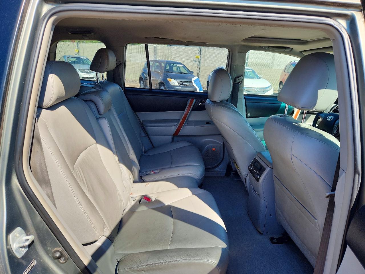 2008 Toyota Highlander Limited Серый vin: JTEDS42A382066000