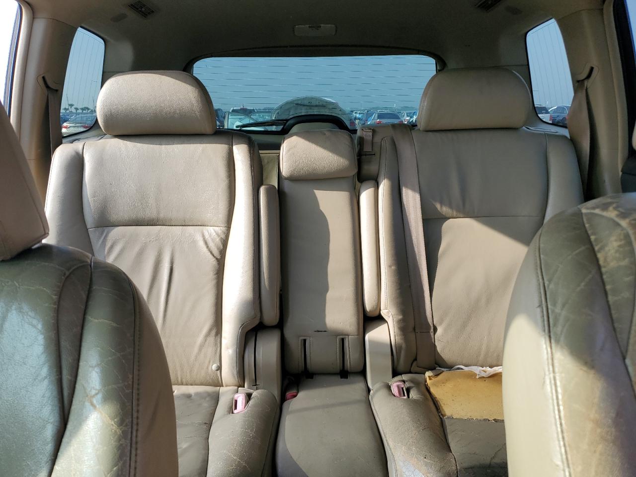 2008 Toyota Highlander Limited Gold vin: JTEDS42A482008123 Damage: Left Rear Seat, Worn, Replacement Required