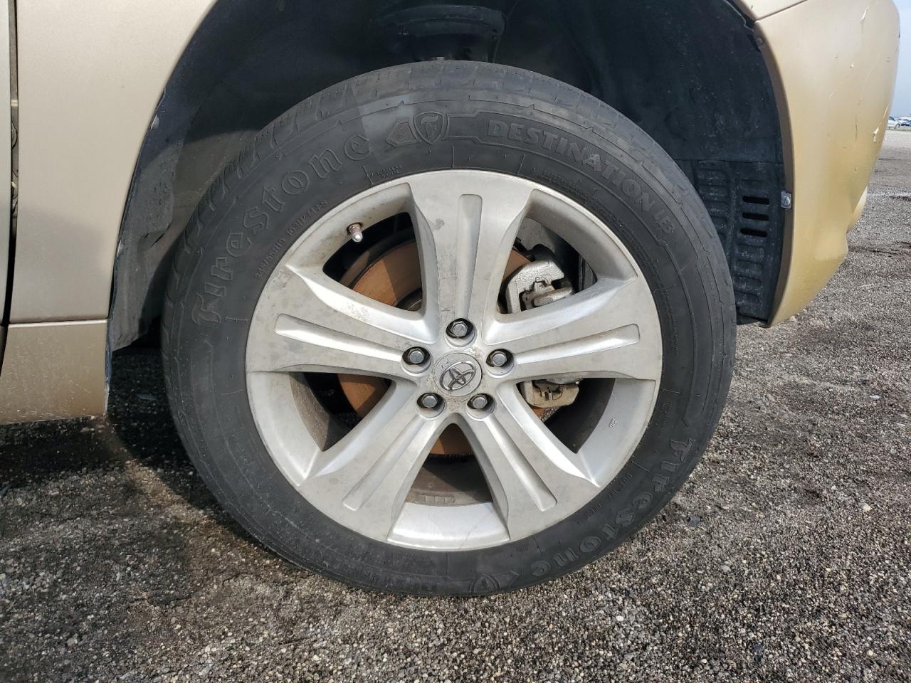 2008 Toyota Highlander Limited Gold vin: JTEDS42A482008123 Damage: Right Front Wheel, Curb Rash, > 12 Inches