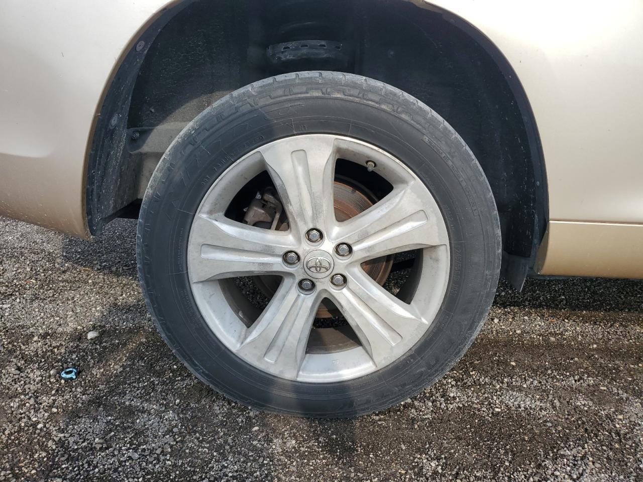 2008 Toyota Highlander Limited Gold vin: JTEDS42A482008123 Damage: Right Rear Wheel, Curb Rash, > 12 Inches